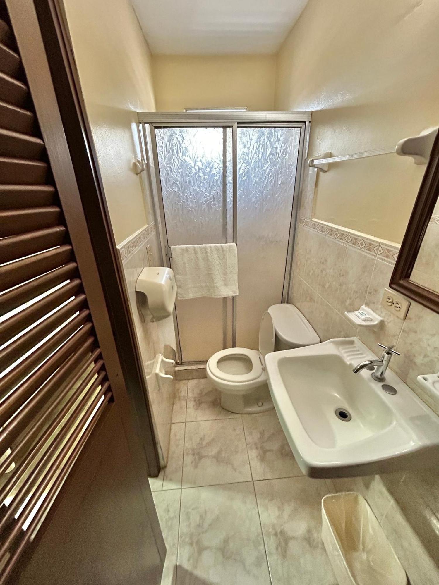 Hotel Madrid Chiriqui David Bagian luar foto