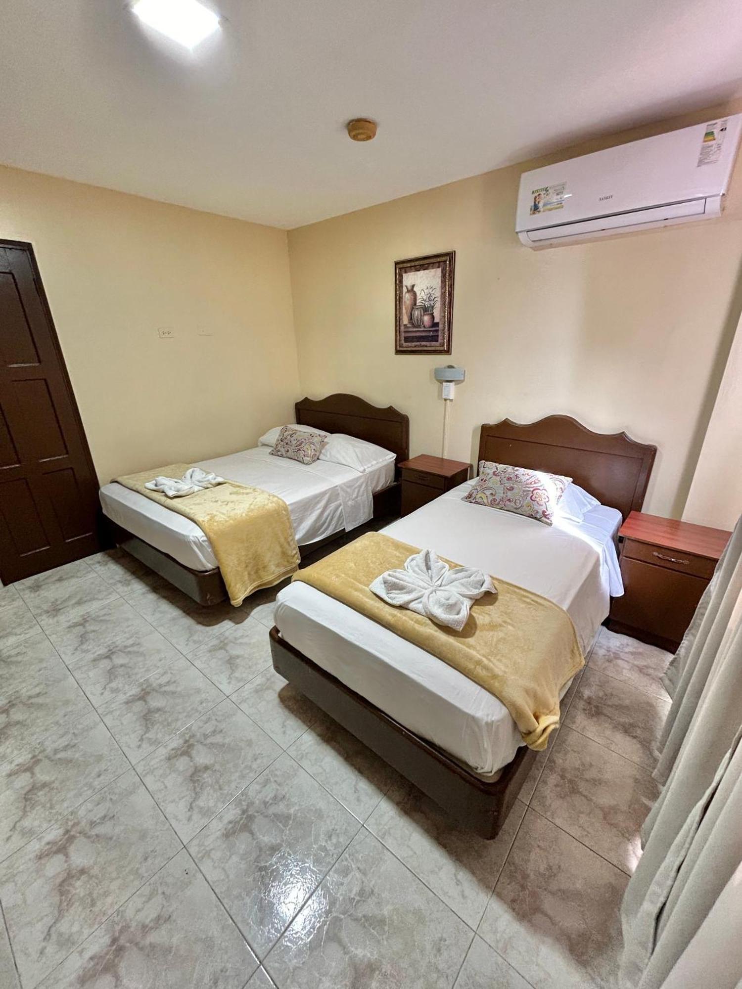 Hotel Madrid Chiriqui David Bagian luar foto